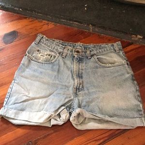 High waisted Levi jean shorts